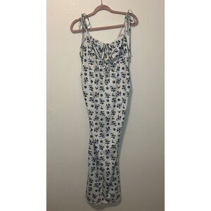 Maternity/Nursing XL White Blue Floral Maxi Dress Tie Strap Scoop Neck Polyester